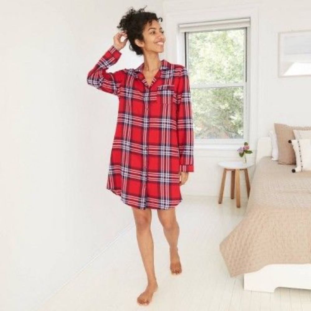 ❤️ NWT plaid long sleeve night gown ❤️